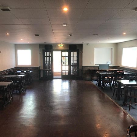 The Pheasant Inn 邓斯特布尔 外观 照片